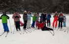 Učenci 7. razreda tečejo po snegu na Arehu